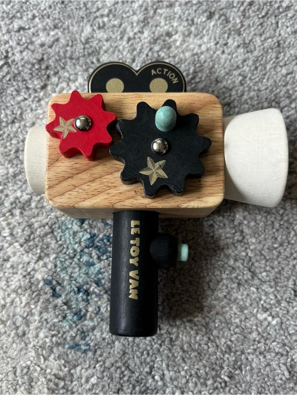 Le Toy Van wooden Hollywood camera pretend play toy